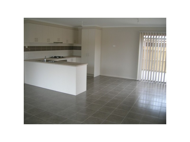 2/211 Separation Street, Bell Park VIC 3215