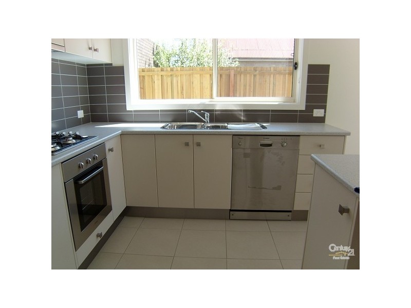 2/4 Roslyn Road, Belmont VIC 3216