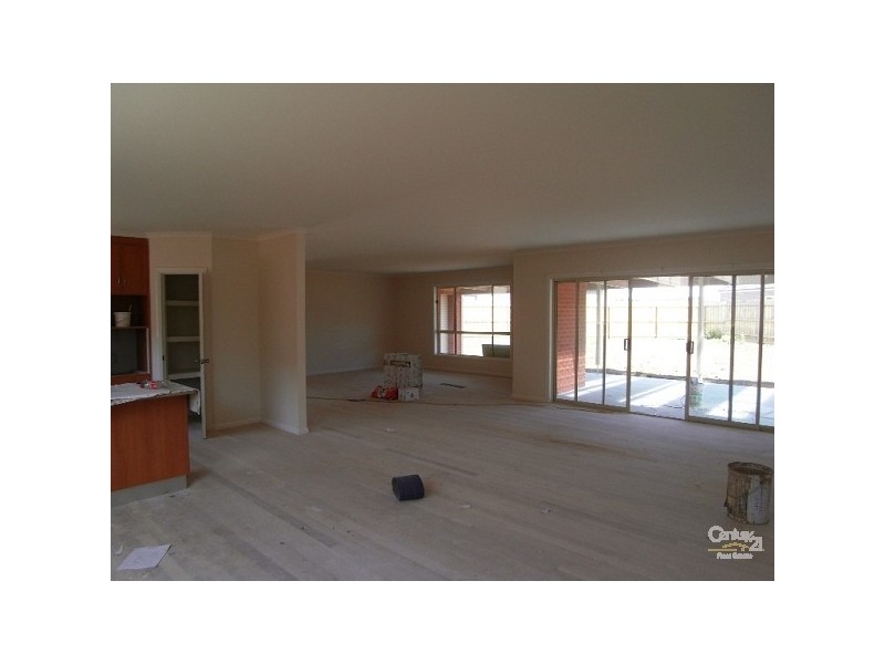 24 Citius Close, Lara VIC 3212