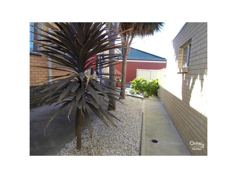 1/28 Hughes Street, Bell Park VIC 3215