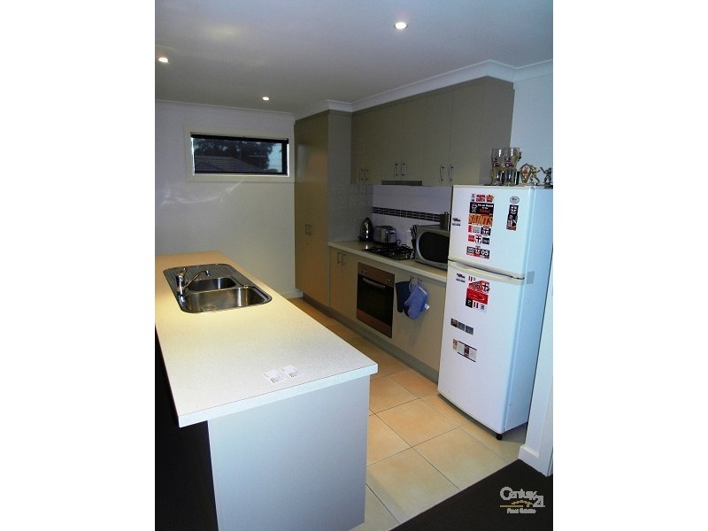 2/1 Warren Court, East Geelong VIC 3219
