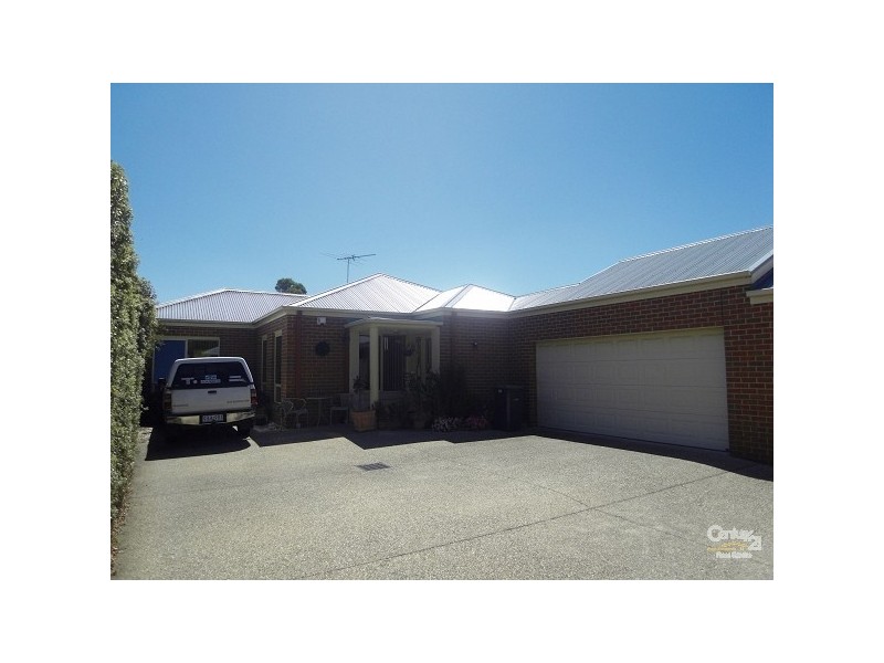 2/74 Sladen Street, Hamlyn Heights VIC 3215