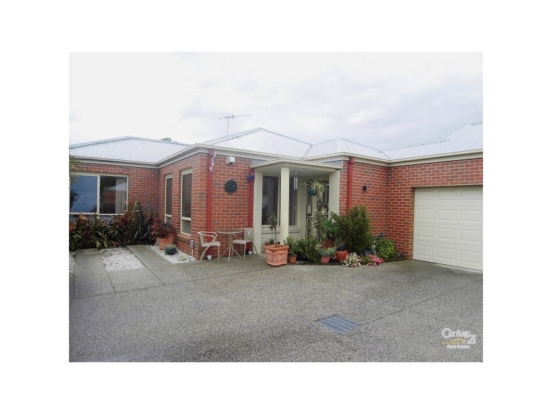 2/74 Sladen Street, Hamlyn Heights VIC 3215