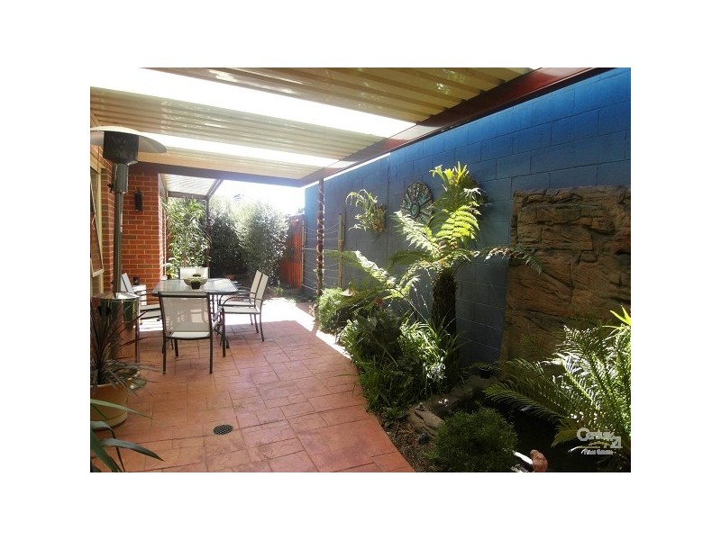 2/74 Sladen Street, Hamlyn Heights VIC 3215