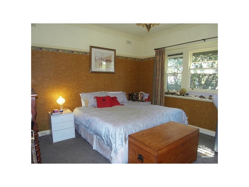 27 Herne Street, Manifold Heights VIC 3218