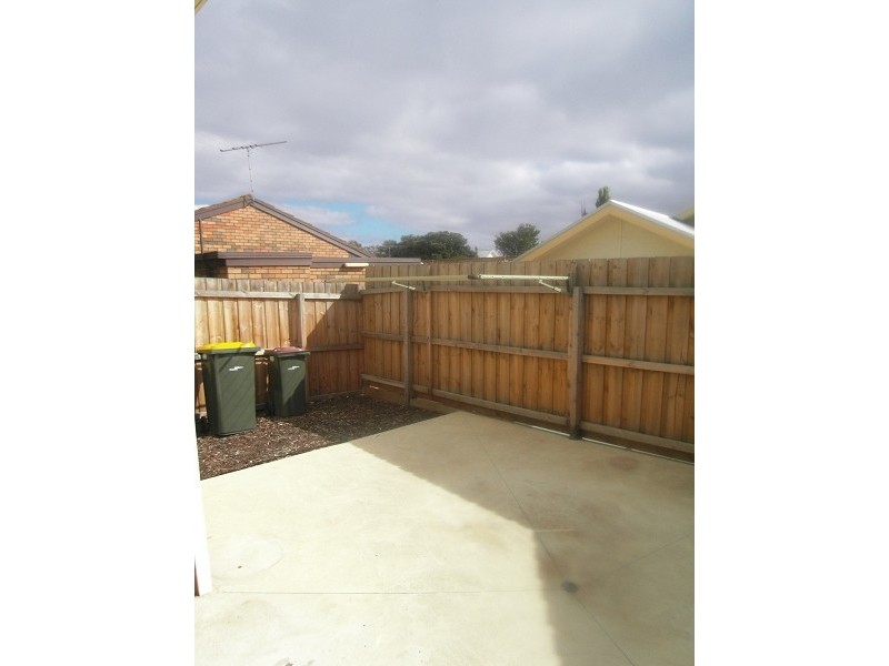 Unit 2 , 88 Isabella Street, Geelong West VIC 3218