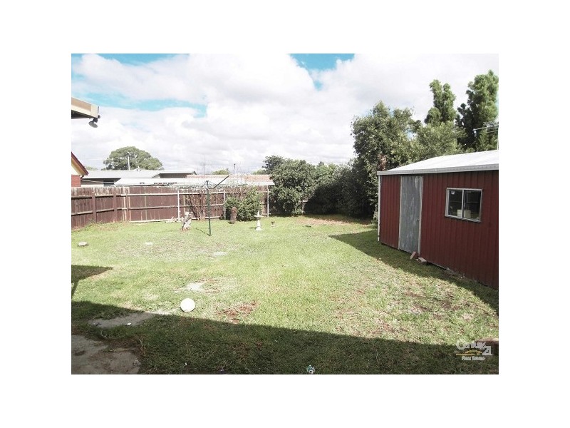 11 Glenelg Avenue, Corio VIC 3214