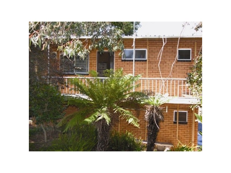 2/9 Elizabeth street, Highton VIC 3216