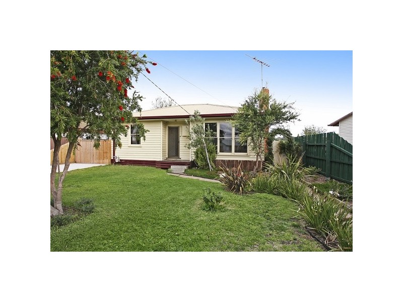 25 Robin Avenue, Norlane VIC 3214