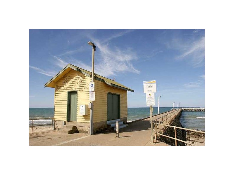 6 Edith Court, St Leonards VIC 3223