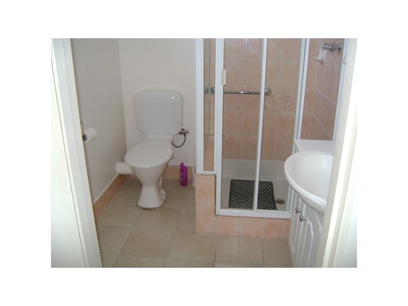 4/33 Woolton Avenue, Thornbury VIC 3071