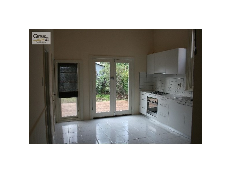 6 Beaconsfield Parade, Northcote VIC 3070