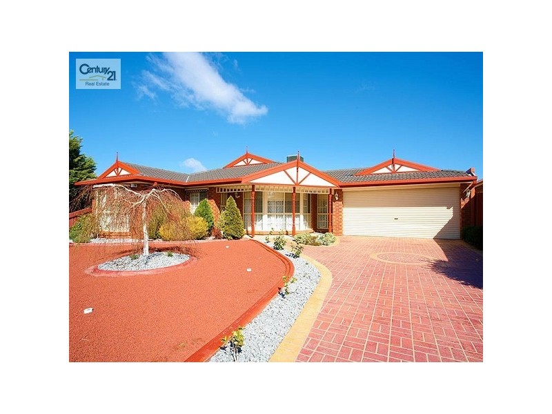 13 Wellesley Drive, Taylors Lakes VIC 3038