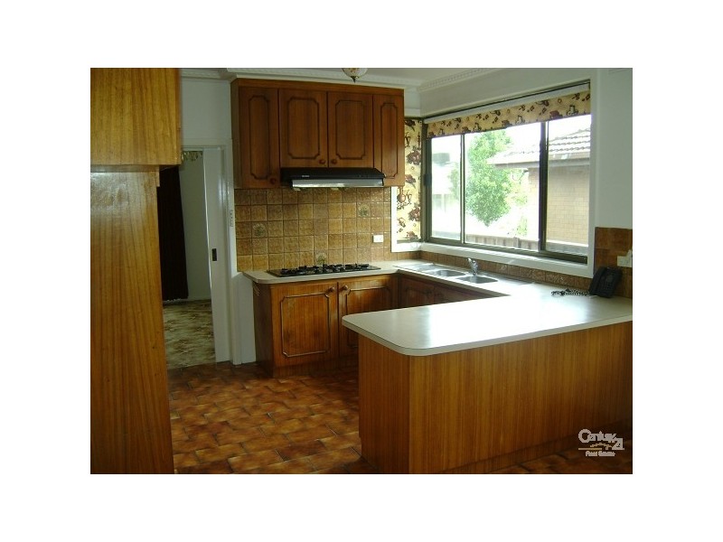 17 Salisbury Grove, Northcote VIC 3070