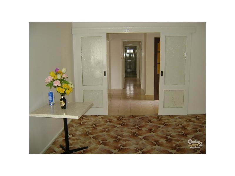 17 Salisbury Grove, Northcote VIC 3070