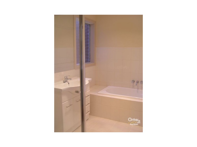 148 Station Road, Melton VIC 3337