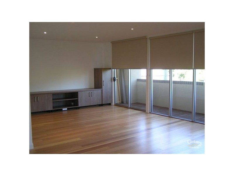 28 John Street, Seddon VIC 3011