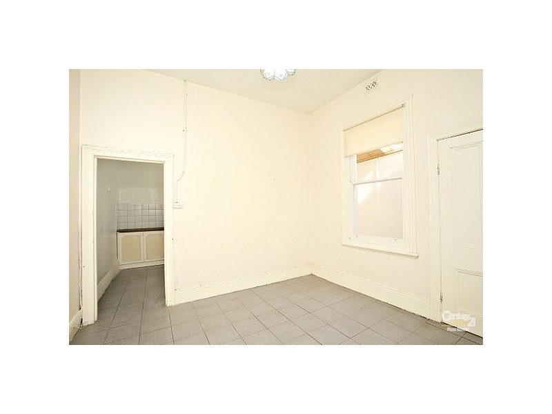 34 Hardiman Street, Kensington VIC 3031