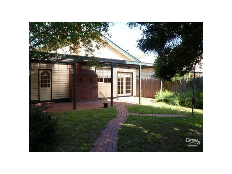 15 Francis Grove, Thornbury VIC 3071