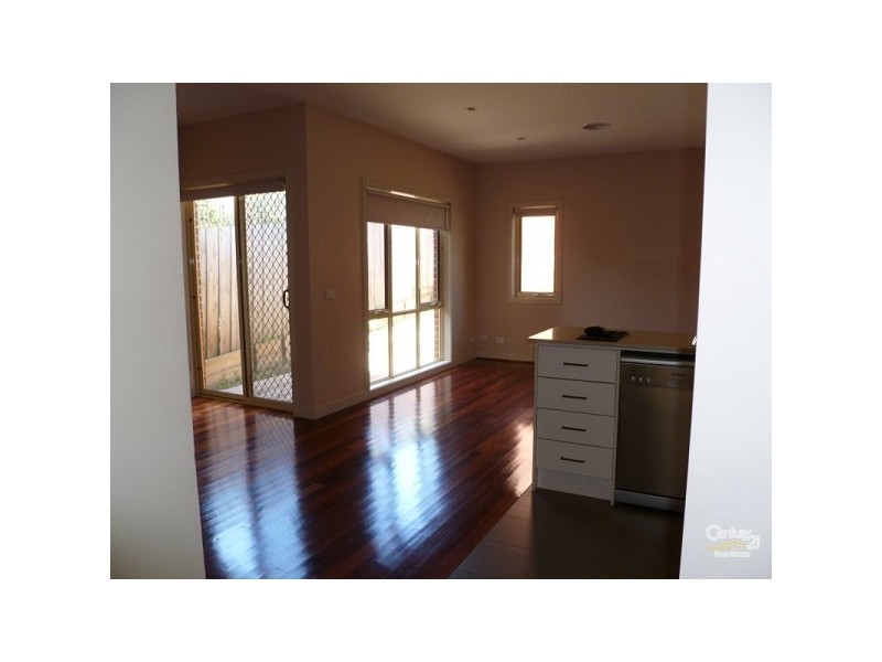 2/7 Strettle Street, Thornbury VIC 3071