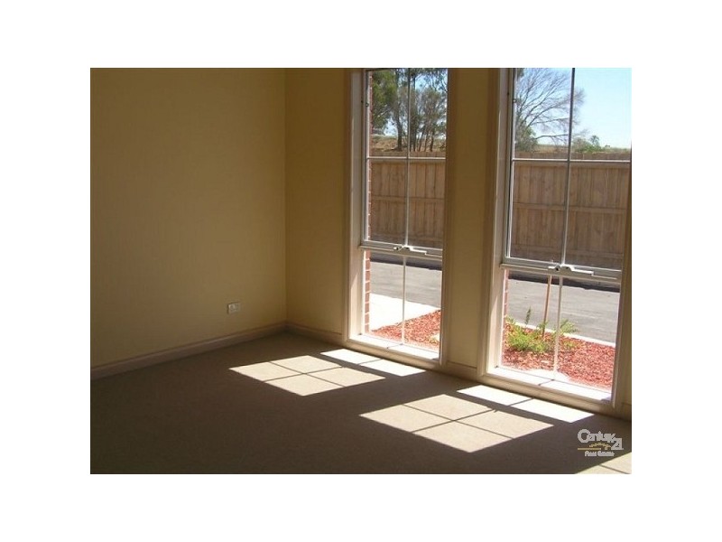 5/45 Gretel Grove, Melton VIC 3337