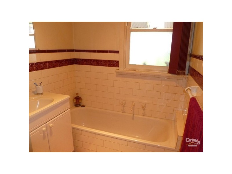 4 Burges Lane, Broadford VIC 3658