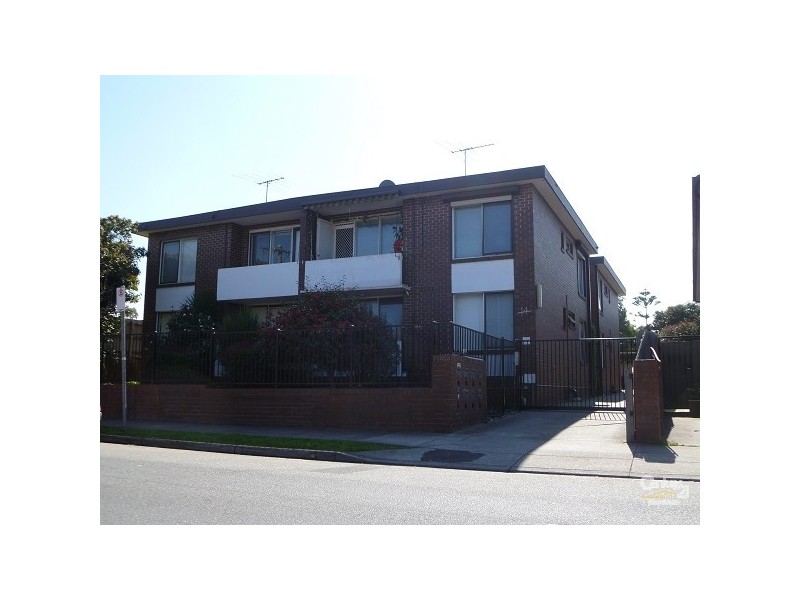 2/14 Normanby Avenue, Thornbury VIC 3071