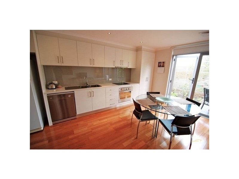 2/15-25 Bastings Street, Northcote VIC 3070