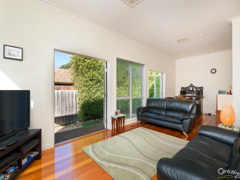 2/66 Hammond Street, Thornbury VIC 3071