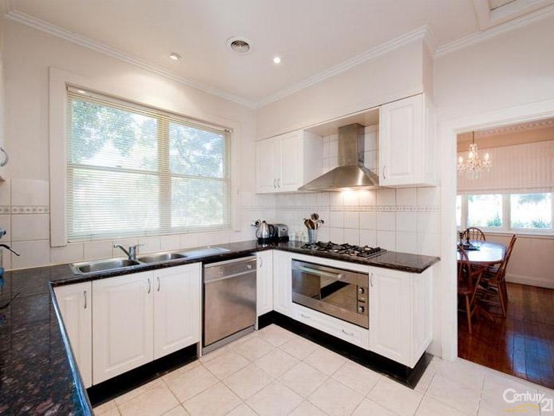 1/24  Lower Plenty Road, Rosanna VIC 3084