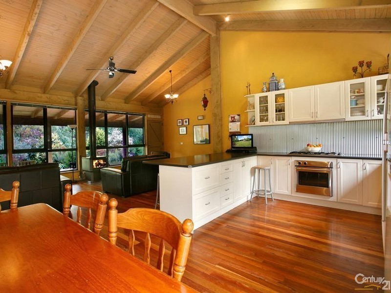 24 Mountain Home Road, Kinglake VIC 3763