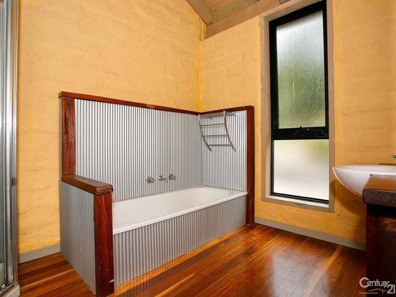 24 Mountain Home Road, Kinglake VIC 3763