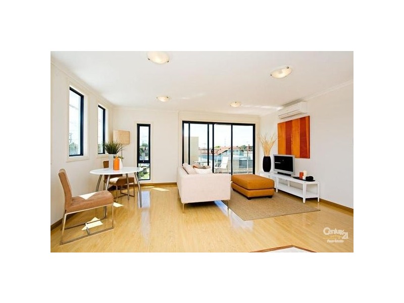 1/142 Nicholson Street, Coburg VIC 3058