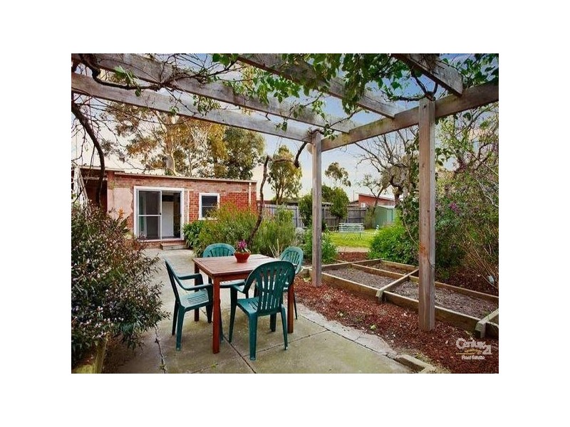 25 Clapham Street, Thornbury VIC 3071