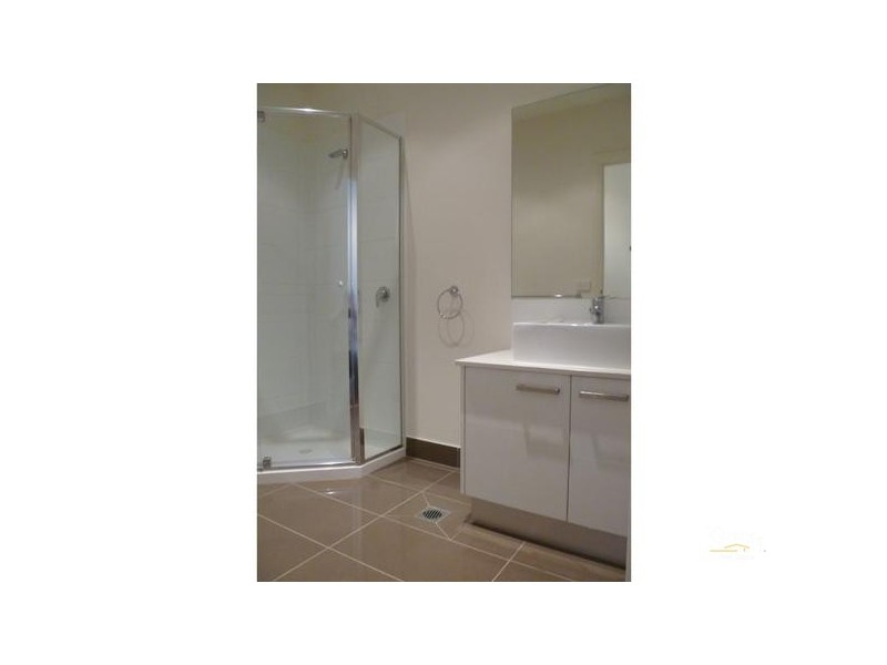 8/37 Clapham Street, Thornbury VIC 3071