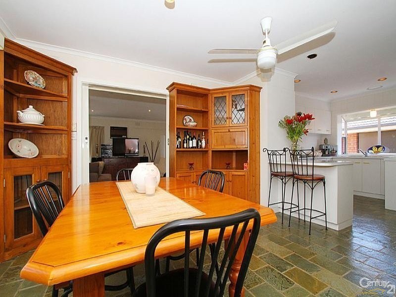 31 Green Avenue, Kingsbury VIC 3083