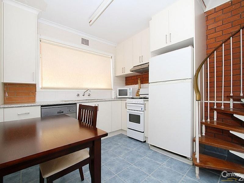 31 Green Avenue, Kingsbury VIC 3083