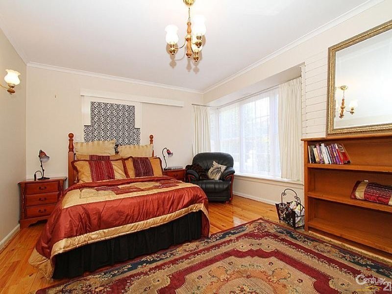 31 Green Avenue, Kingsbury VIC 3083