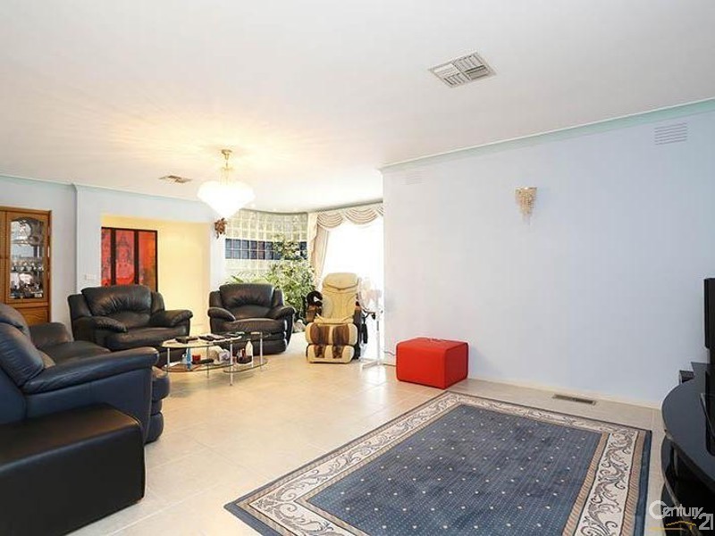 67 Thea Grove, Doncaster East VIC 3109