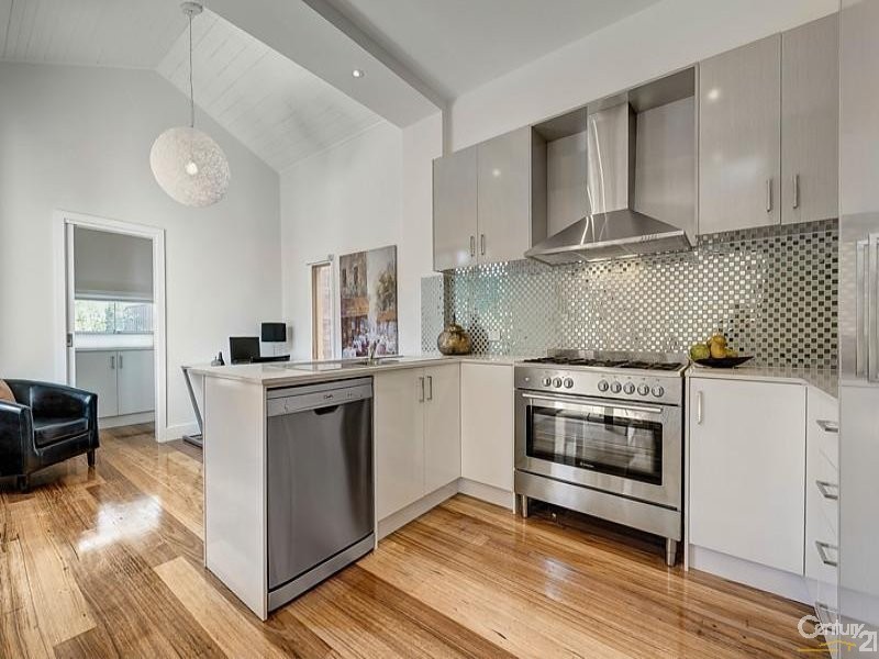 86 Woolton Avenue, Thornbury VIC 3071