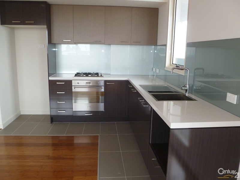 304/17 Robbs Parade, Northcote VIC 3070