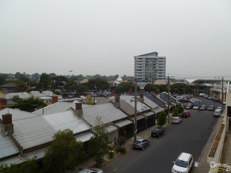 304/17 Robbs Parade, Northcote VIC 3070