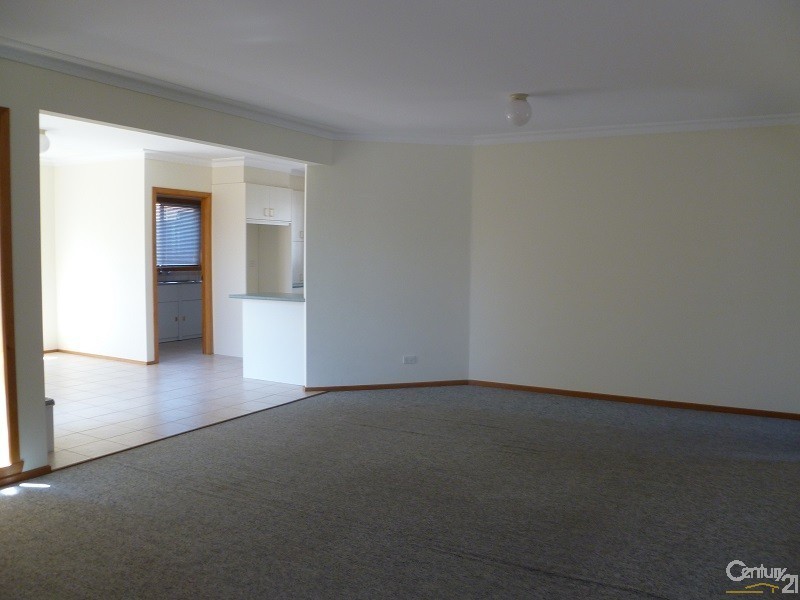 12 Greenock Street, Reservoir VIC 3073