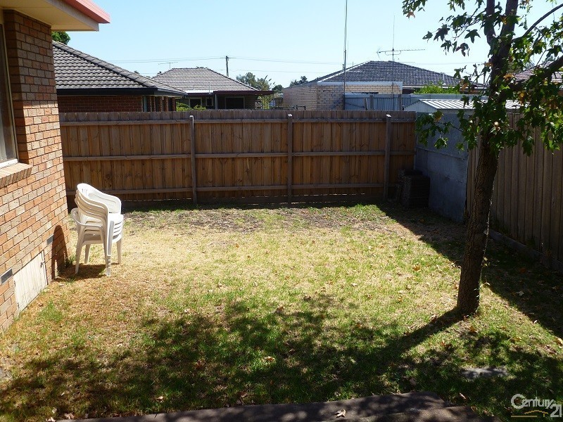 12 Greenock Street, Reservoir VIC 3073