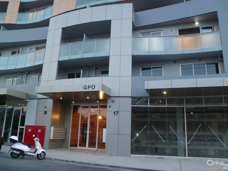 202/17 Robbs Parade, Northcote VIC 3070