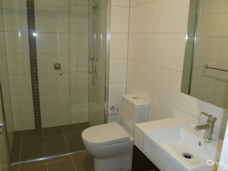 202/17 Robbs Parade, Northcote VIC 3070