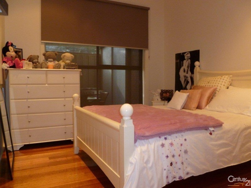 221A Collins Street, Thornbury VIC 3071