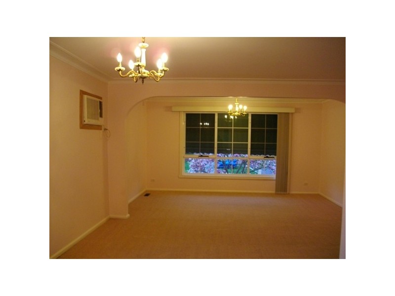 40 Kinnoull Grove, Glen Waverley VIC 3150