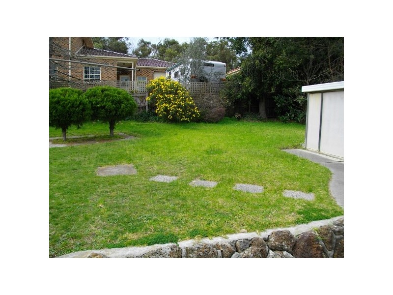 40 Kinnoull Grove, Glen Waverley VIC 3150