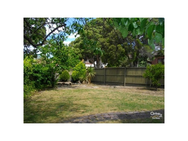 30 Spruzen Avenue, Kew East VIC 3102